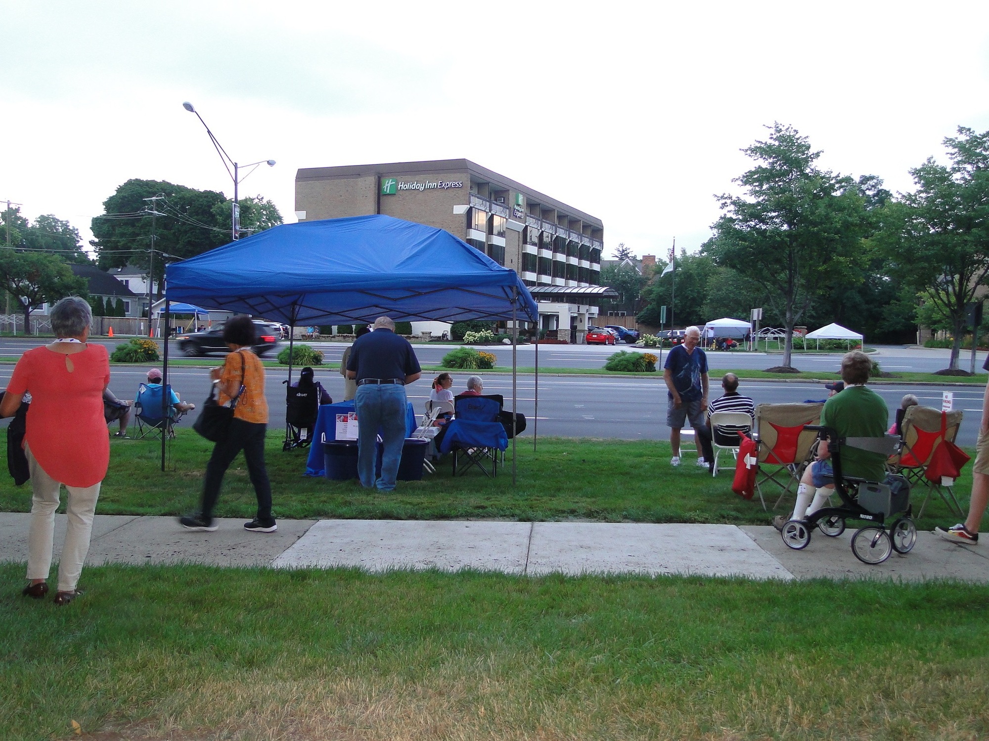 Outside with people in chairs.jpg